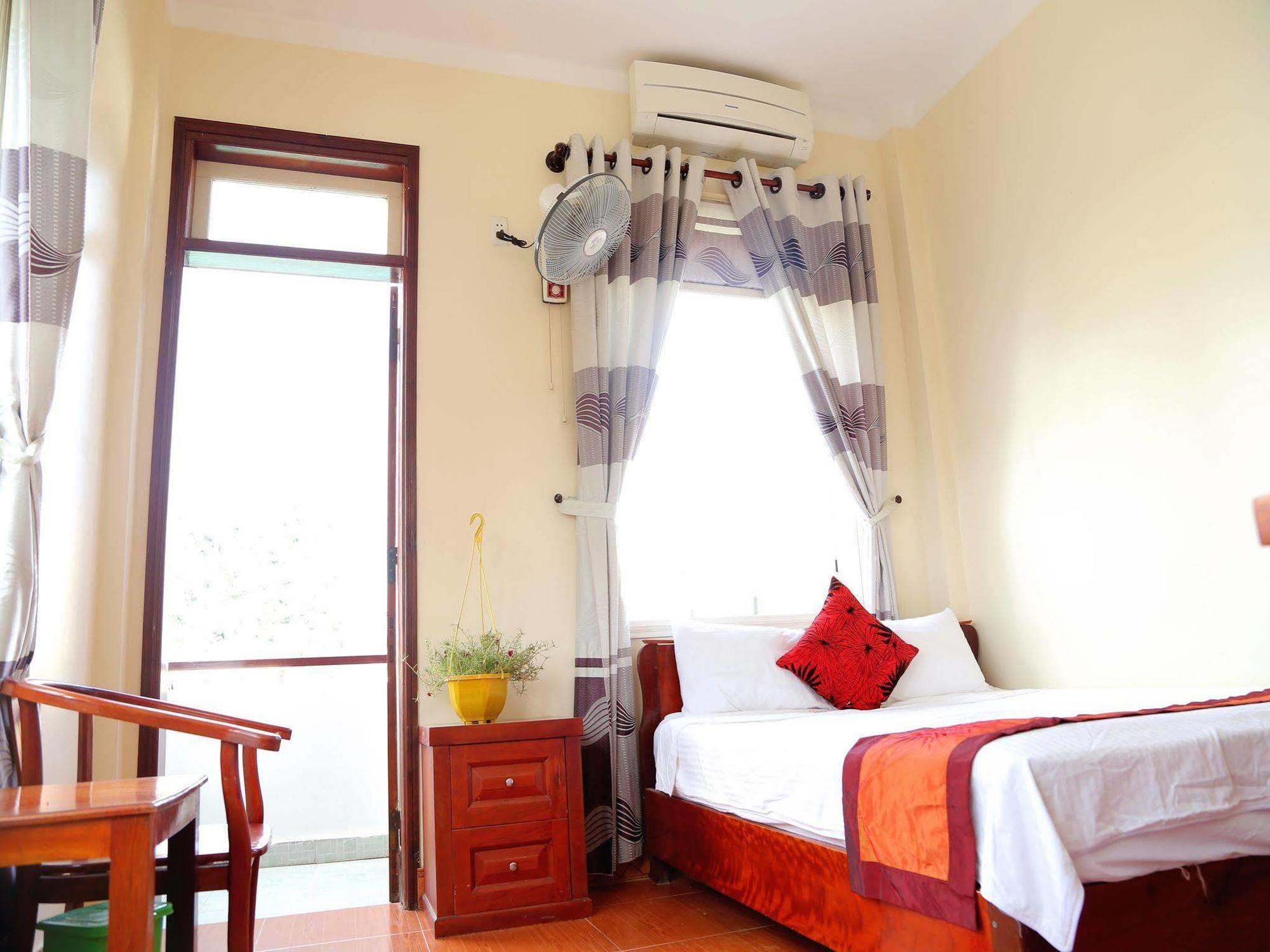 Thien Thanh Hotel Phong Nha Luaran gambar